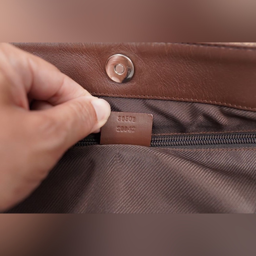 ⏰LAST CHANCE⏰ Gucci Beige/Brown GG Canvas And Leather Drawstring Tote - Picture 15 of 15